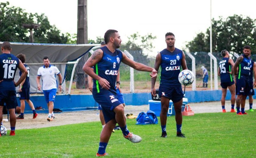 CSA viaja a Goiânia para enfrentar o Vila Nova sem Walter e Mota