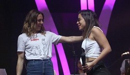 Anitta e Mel C cantam hit das Spice Girls em ensaio de programa