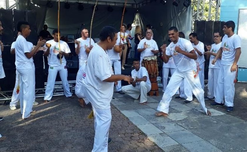 Encontro de capoeira inclusiva é realizado pela Associação Pestalozzi de Maceió