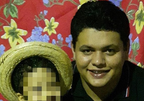 Filho de PM é assassinado com tiro no peito durante festa junina