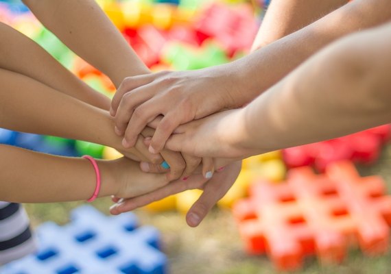 Mês do voluntariado: ações em prol das comunidades são estimuladas pelas cooperativas