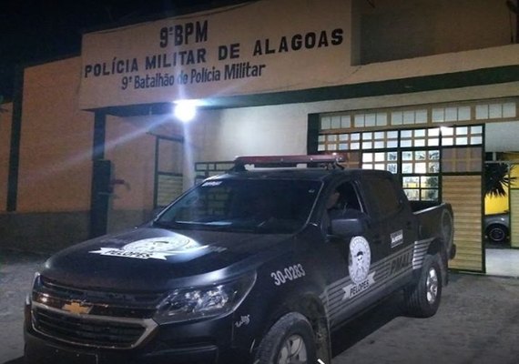 Policiais ficam feridos após disparo acidental