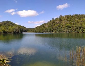 Casal emite alerta ambiental após invasões na APA do Catolé