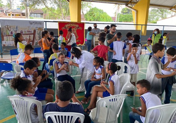 Nau dos Mestres estimula educadores e alunos da rede pública de Maceió e Marechal Deodoro a mergulhar na ciência