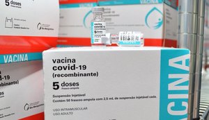 Alagoas recebe 4.250 doses da vacina Astrazeneca nesta segunda-feira (14)