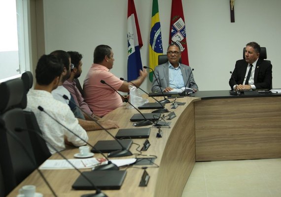 MP recebe policiais penais e buscará reunião para tratar sobre agentes penitenciários