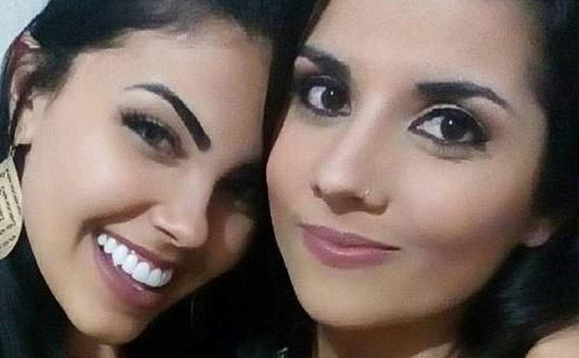 Karina Barros, bailarina do 'Domingão': 'Sexo com outra mulher é mágico '