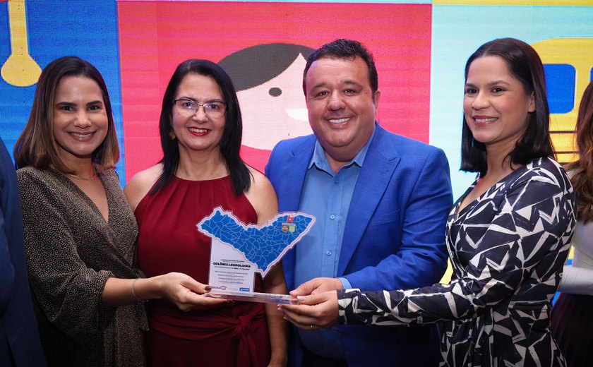 Governador cria prêmio que reconhece municípios com melhores indicadores educacionais