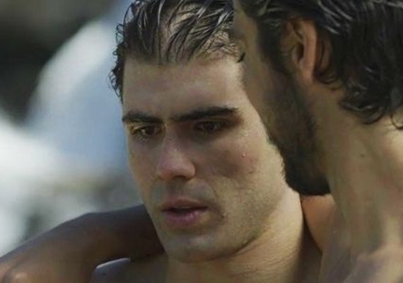 'Orgulho e Paixão': Luccino revela que é gay e Ernesto surpreende