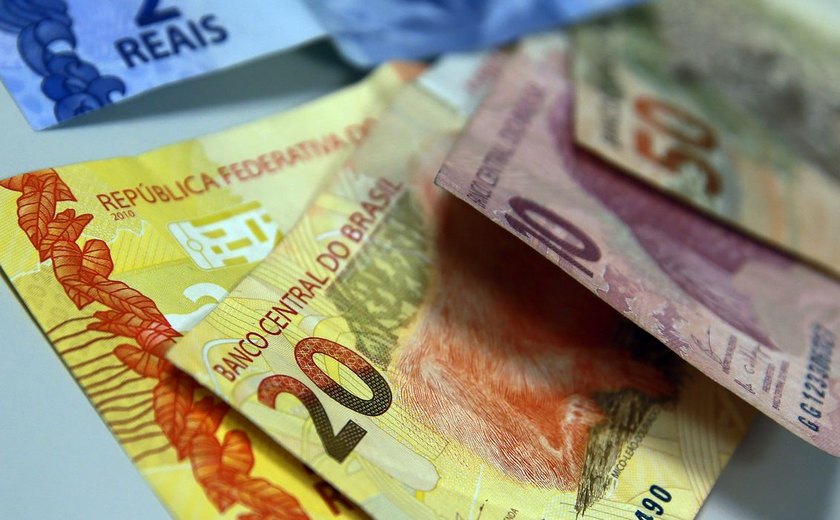 Governo credita pagamento do Pé-de-Meia para nascidos em maio e junho