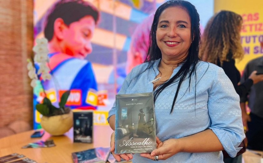 Professora da rede municipal descobre caminho para vencer a depressão com a escrita