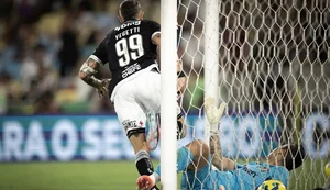 Rayan e Vegetti decidem e Vasco sai em vantagem sobre o Flu na Copa do Brasil