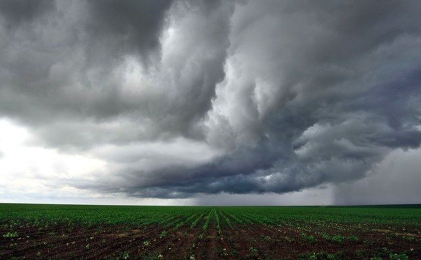 Previsão de tempo aponta para possibilidade de chuvas fracas em Alagoas