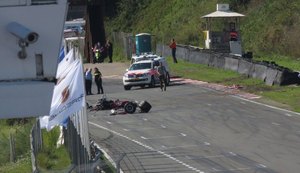 Piloto francês morre após forte acidente no campeonato de carros históricos da F1