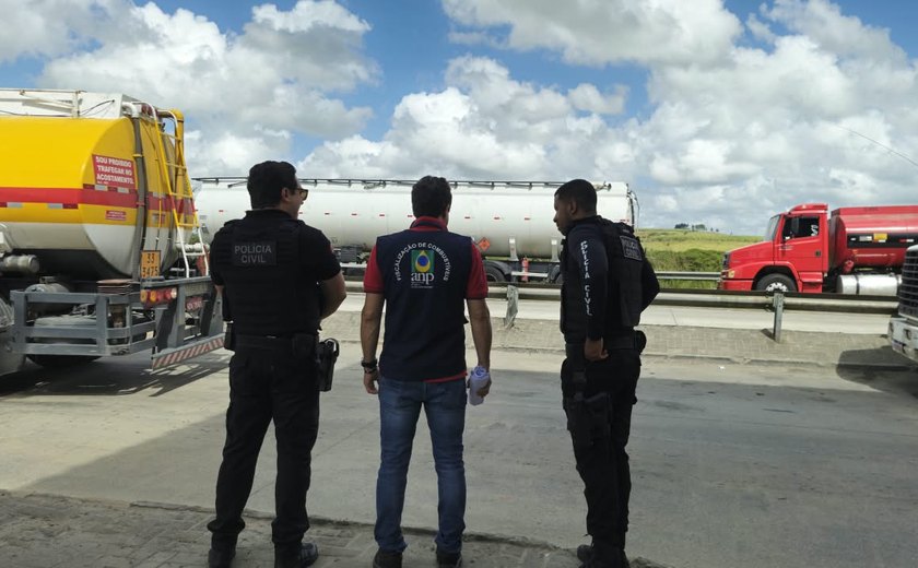 PC atua em operação integrada para fiscalizar caminhões-tanque em Alagoas