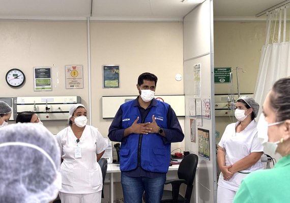 Seprev apresenta programa de acolhimento para dependentes químicos a profissionais de rede hospitalar de Maceió