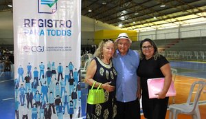 Nascidos no CE, idosos garantem RGs durante campanha em Penedo