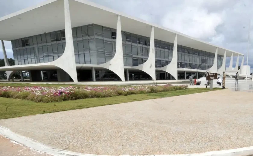 Lula elogia plebiscito sobre taxação de ricos e contra escala 6x1