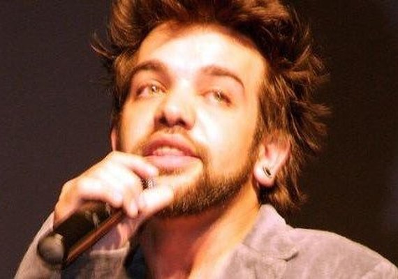 Ex-vocalista da banda Twister é preso em flagrante e se pronuncia