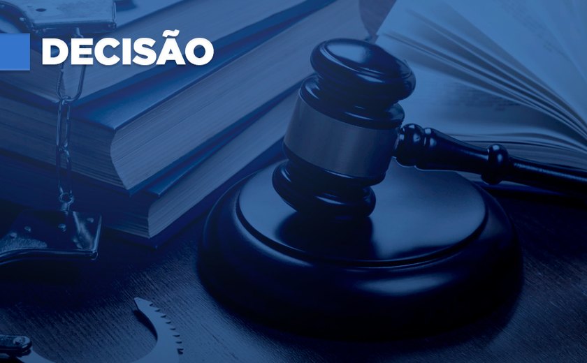 Vizinho filmado sem roupas dentro de apartamento será indenizado por condomínio