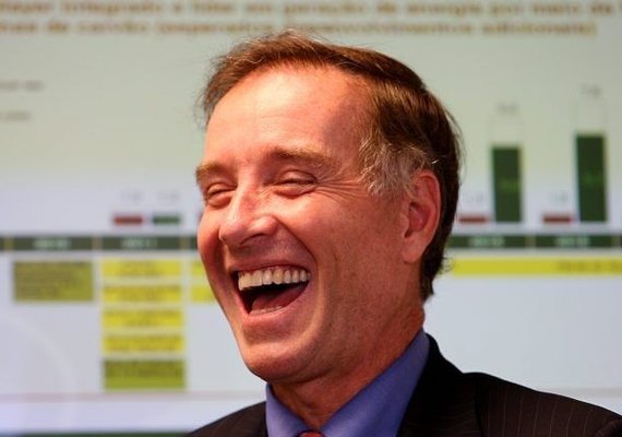 Eike diz desconhecer interferência de Cunha na liberação de recursos da Caixa