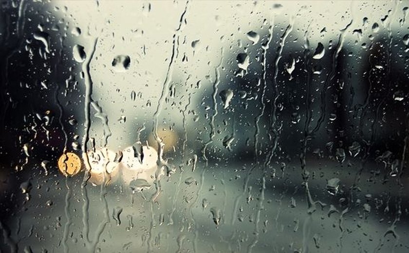 Previsão de tempo aponta possibilidades de chuvas no Litoral alagoano