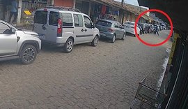 Jovem é vítima de tiros à queima-roupa na feirinha do Jacintinho, em Maceió