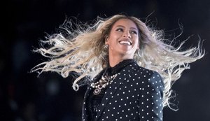 Beyoncé promete ajuda às vítimas da tempestade Harvey