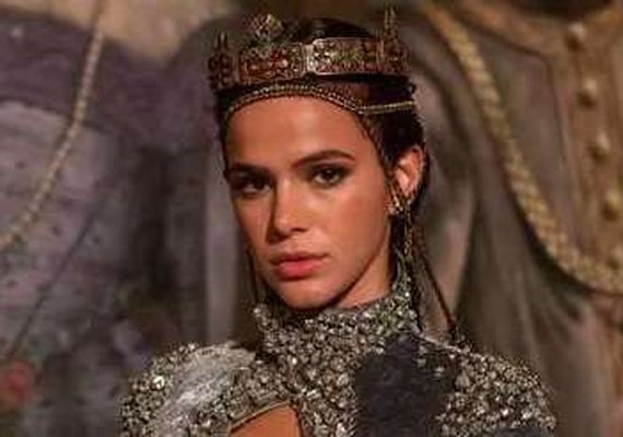 Globo toma decisão quanto aos atrasos de Bruna Marquezine