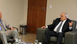 Presidente do TJ e Manoel Gomes de Barros discutem reativação da Usina Laginha