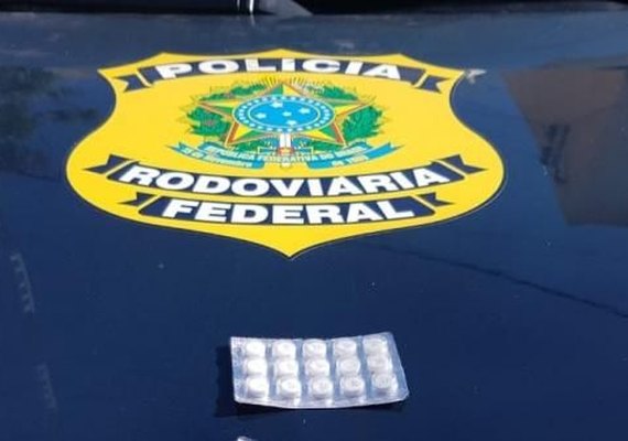 PRF em Alagoas prende motorista por porte de droga na BR-101