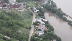 Quatro regiões do país têm alerta de chuvas intensas até sábado (7)