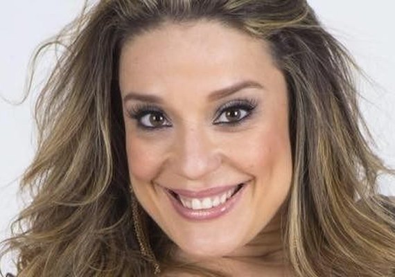 Vem aí! 'Carla Perez' de 'Rock Story' inferniza personagem de Viviane Araújo