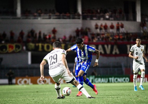 Mozart não deve mudar titulares do CSA para jogo desta quarta (4)
