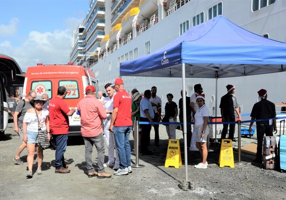 Sesau segue ofertando atendimento a turistas no Porto de Maceió