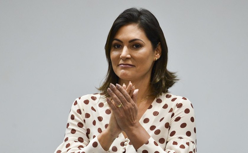 Exame de primeira-dama para covid-19 dá negativo