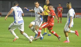 Galo vence Avaí e volta ao G4 da Série B