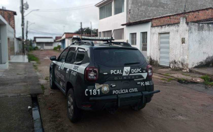 Polícia Civil prende dupla suspeita de tráfico de drogas em Coqueiro Seco