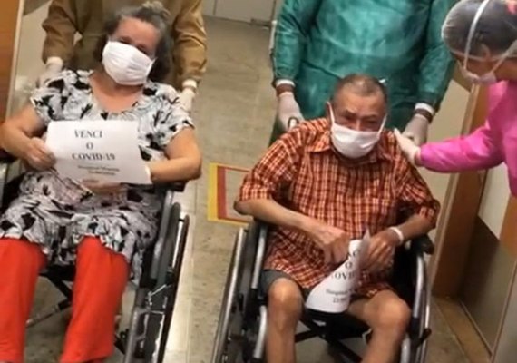 Música invade hospital e emociona pacientes que receberam alta em Maceió