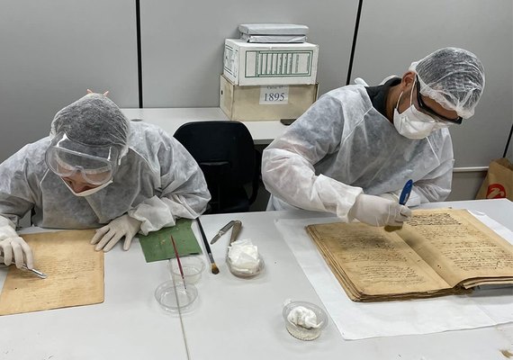 Poder Judiciário de Alagoas realiza trabalho de preservação de processos históricos