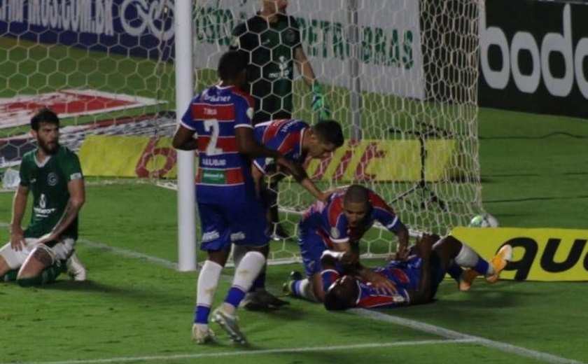 Fortaleza supera Goiás e vence primeira no Campeonato Brasileiro