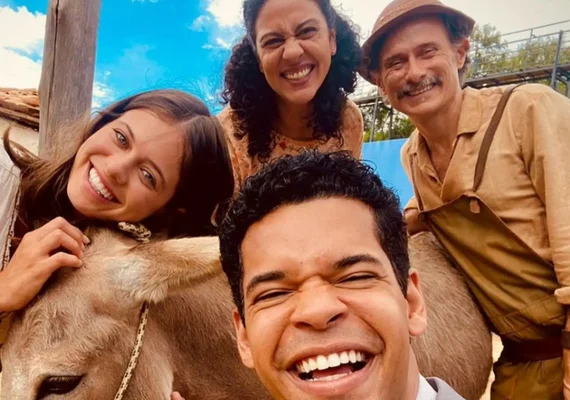 Da pobreza ao luxo! O que acontece com família de Timbó no final de Mar do Sertão?