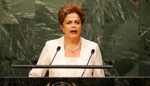 Dilma: 'Lula será resgatado democraticamente pelo povo em 2018'