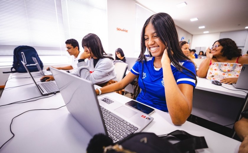 Jovens têm acesso a cursos profissionalizantes gratuitos em Maceió