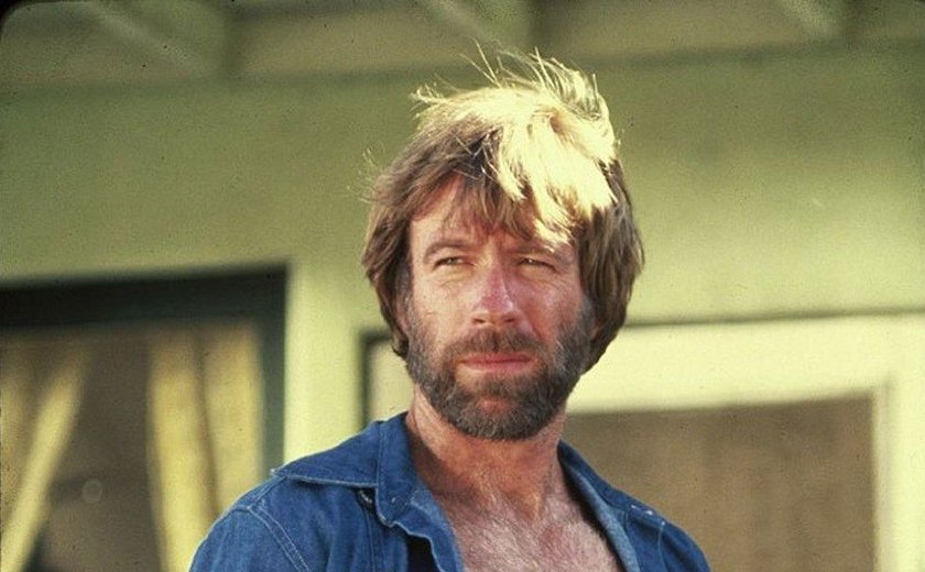 Chuck Norris cria empresa de água engarrafada nos Estados Unidos