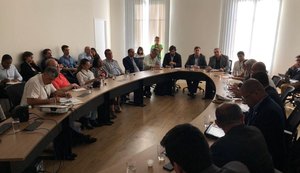 Entidades querem saber origem do óleo que já afetou 114 praias nordestinas