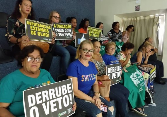 Davi Maia pede mobilização dos professores para derrubada de veto