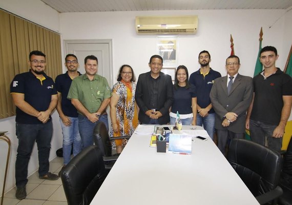 Prefeitura de Palmeira dos Índios apoia viagem de estudantes do Ifal à Grécia
