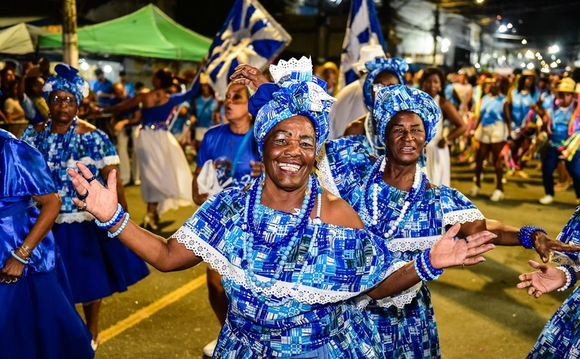 Beija-Flor de Nilópolis anima o Réveillon de Maceió em apresentação especial