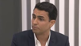 Justiça aponta conteúdo enganoso em propaganda de JHC e concede direito de resposta a Renan Filho